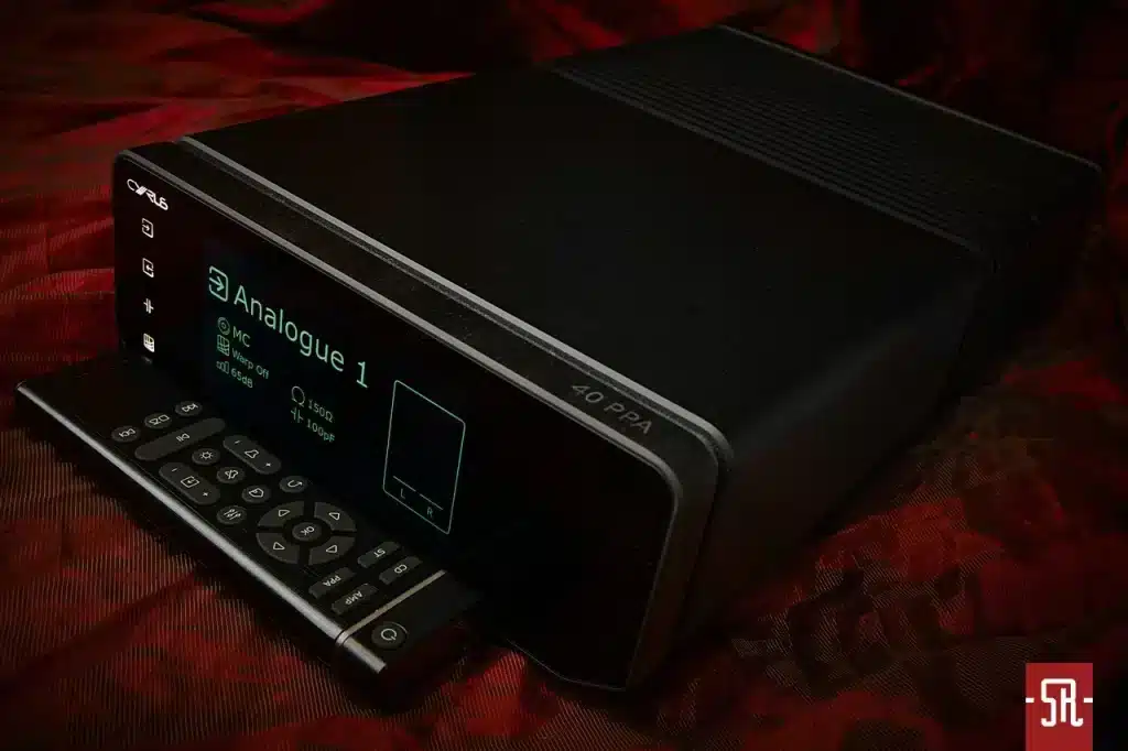 Cyrus 40 PPA, phono voorversterker, high-end phono stage, vinyl audio, platenspeler versterking, MM cartridge ondersteuning, MC cartridge ondersteuning, nauwkeurige RIAA-correctie, audiofiele geluidskwaliteit, premium hifi component, compact aluminium ontwerp, Cyrus 40 Series, analoge audioweergave, hoogwaardige signaalverwerking, low-noise phono preamp, turntable preamplifier, stereo hifi systeem, Britse audiotechnologie, referentieklasse phono versterker, muziekliefhebbers, vinyl luisterervaring, high fidelity audio, premium audiocomponent, moderne hifi elektronica, Cyrus Audio, phono preamp voor platenspelers, audio upgrade, nauwkeurige muziekweergave, luxe hifi apparatuur, analoge muziekbeleving.